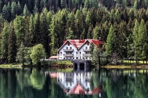 Quelle destination proche de la montagne choisir pour un séjour de luxe en france ?